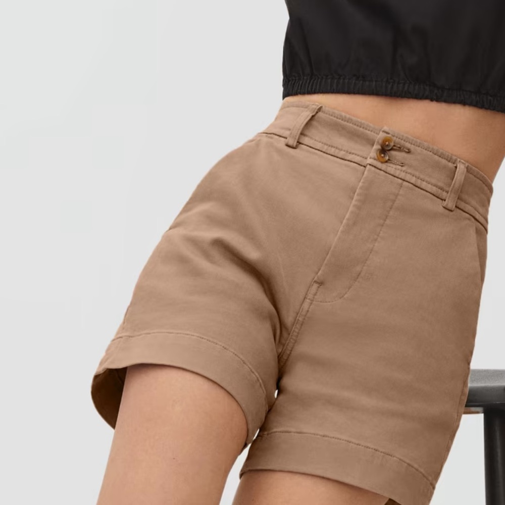 Everlane way higher twill shorts size 6.  Ash Brown.  New without tags.